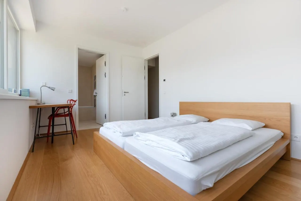 Apartment Neu Zentral Und Ruhig An Der U2 / Stadion Vienna Austria