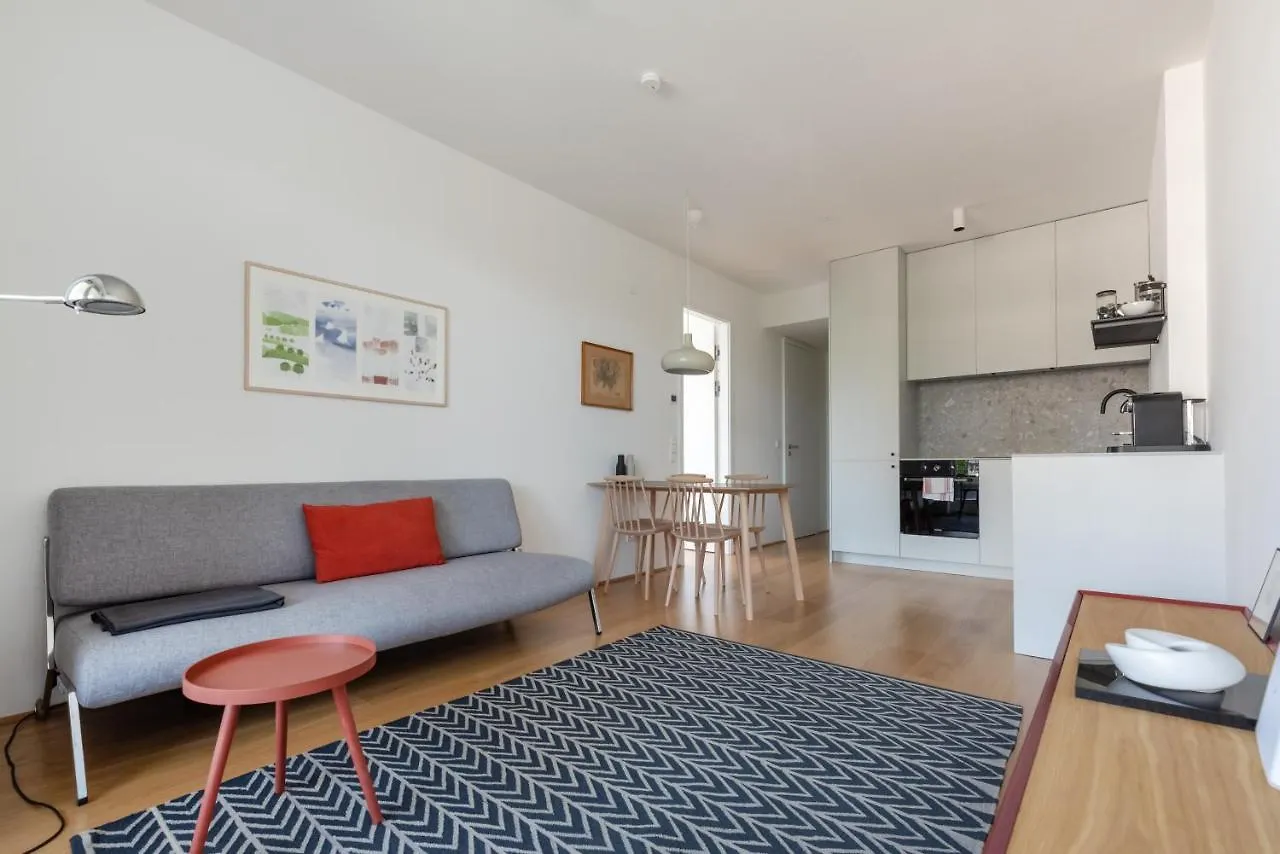 Apartment Neu Zentral Und Ruhig An Der U2 / Stadion Vienna Austria