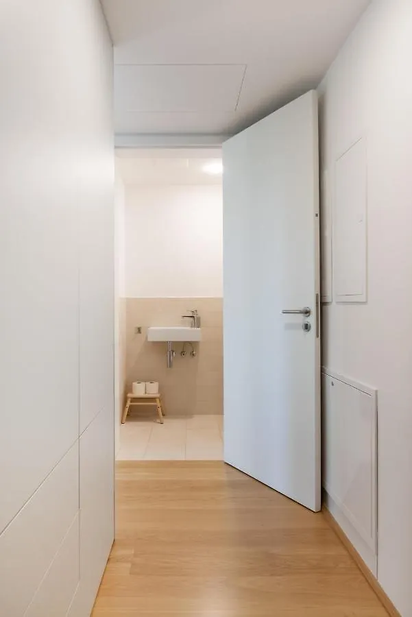 Apartment Neu Zentral Und Ruhig An Der U2 / Stadion Vienna