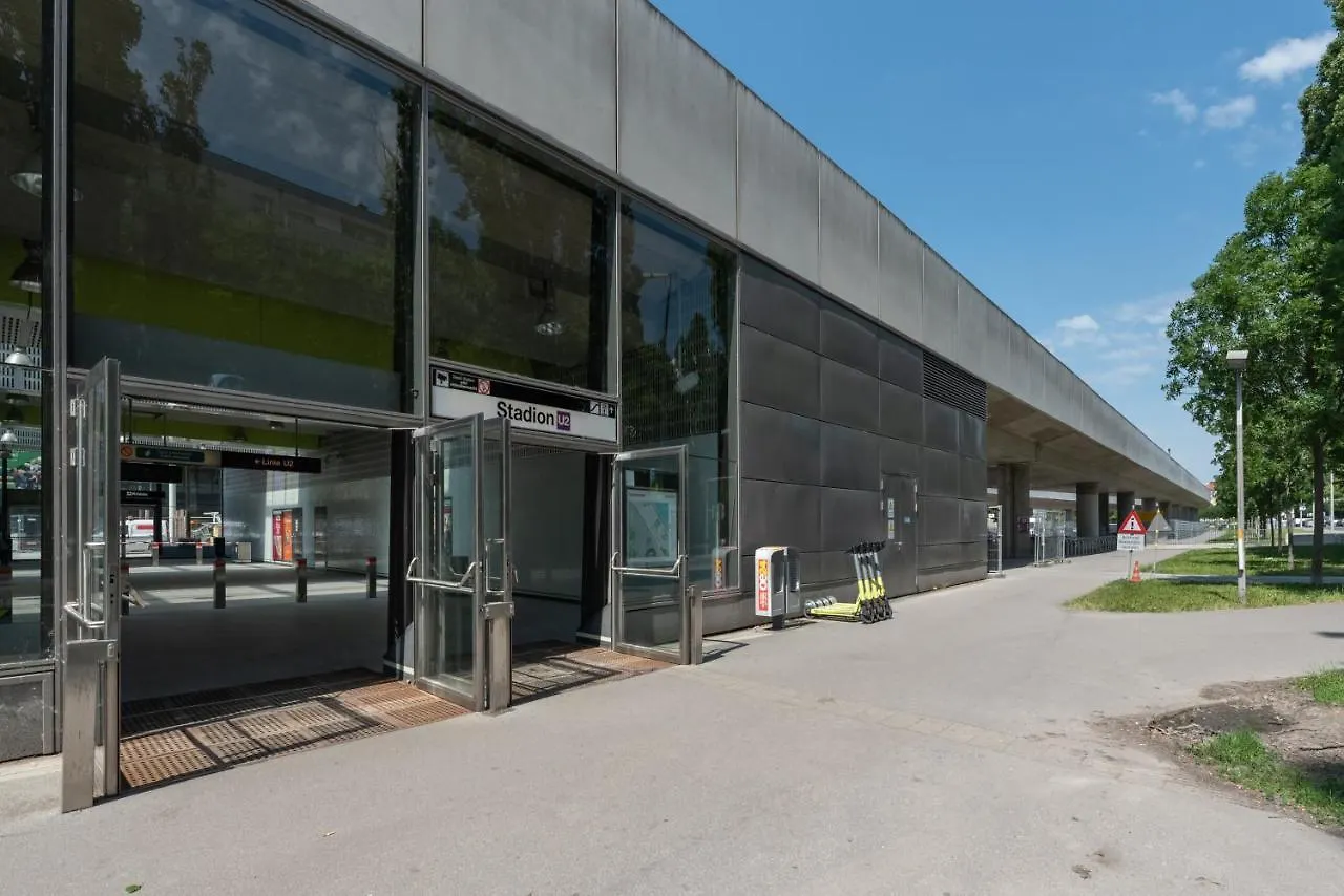 Neu Zentral Und Ruhig An Der U2 / Stadion Vienna Apartment